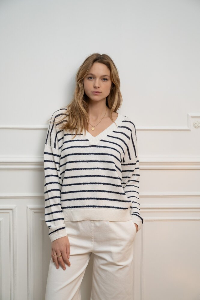 Wit met blauw gestreepte trui met v-hals Ella Jeff