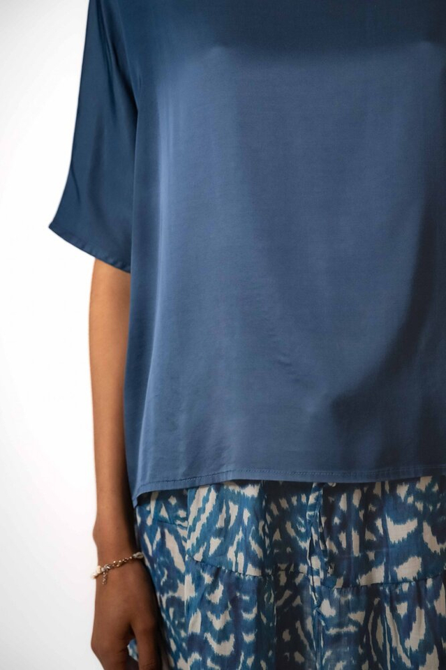 Blauwe glanzende bloes Rosie Jeff 