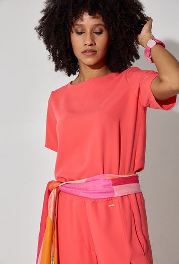 Koraalkleurige blouse met boothals en korte mouwen Rosaline Blue Bay