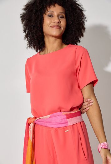 Koraalkleurige blouse met boothals en korte mouwen Rosaline Blue Bay