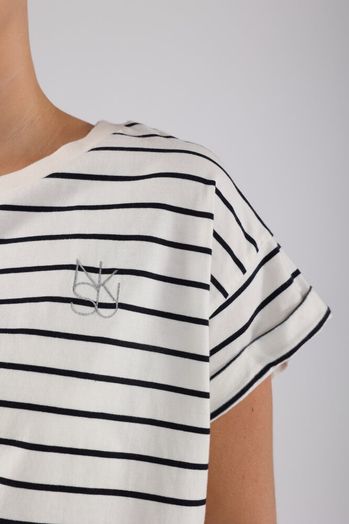 Ecru t-shirt met blauwe strepen Noor Nukus 