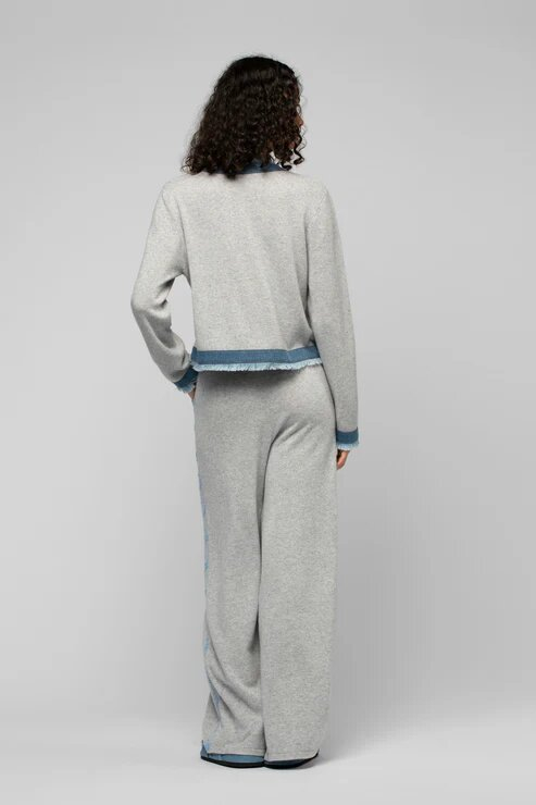 Beige trui met jeans detail Max & Moi