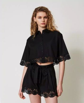 Zwarte korte bloes met broderie Twinset 