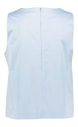 Lichtblauwe top met broche Famo Senso