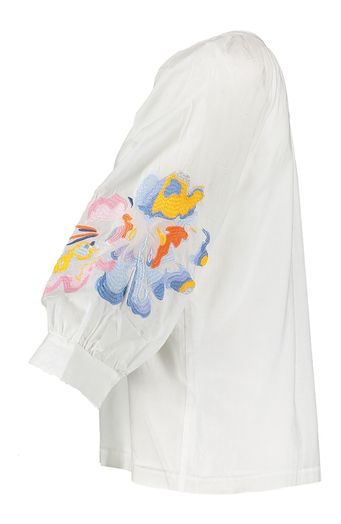 Witte bloes met bloemenprint op de mouw Gitta Senso