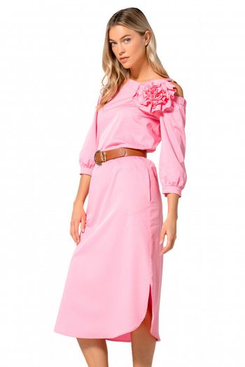 Roze katoenen off shoulder jurk met riem Caroline Biss 