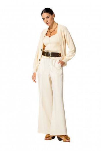 Beige top in ribbel met gouden knoop detail Caroline Biss