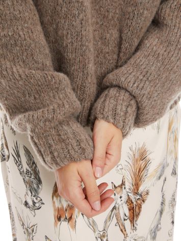Donkerbeige pull met rechtopstaande kraag Marccain
