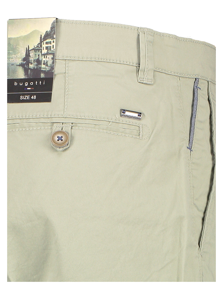 Kaki moss short Bugatti 