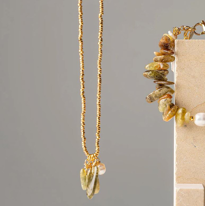 Vintage gouden hematiet ketting parel en granaat chips hangers Olivio Murielle Perrotti