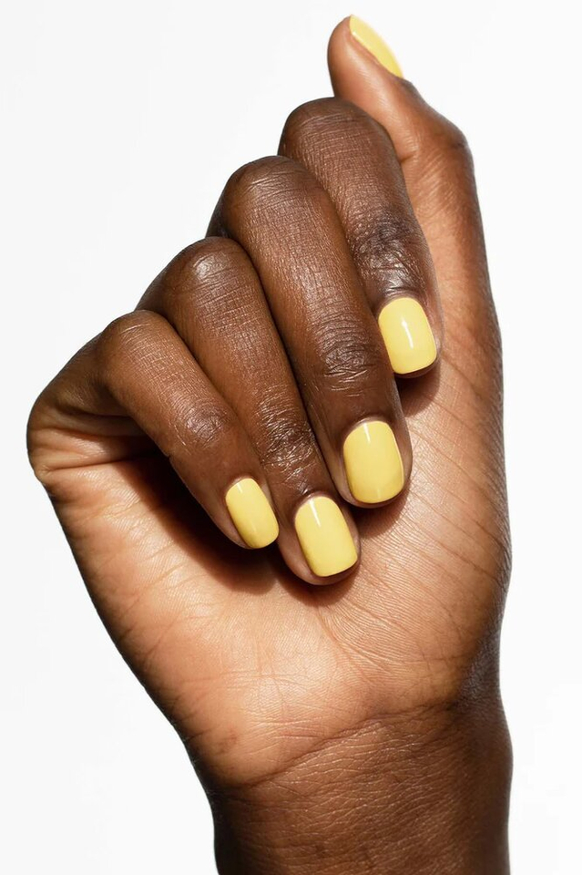 Uplifiting yellow nagellak Gitti