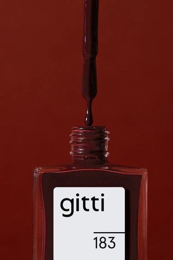 Precious plum bordeaux nagellak Gitti