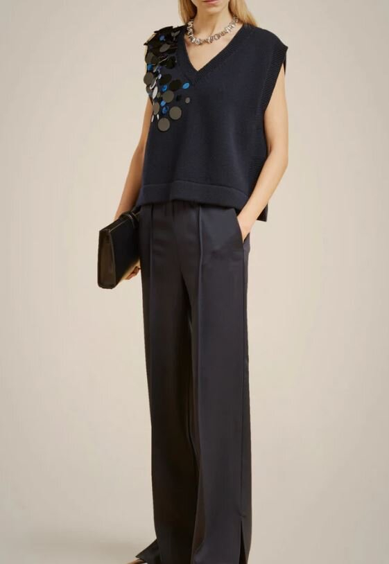 Donkerblauwe debardeur met pailetten detail in cashmere Liviana Conti