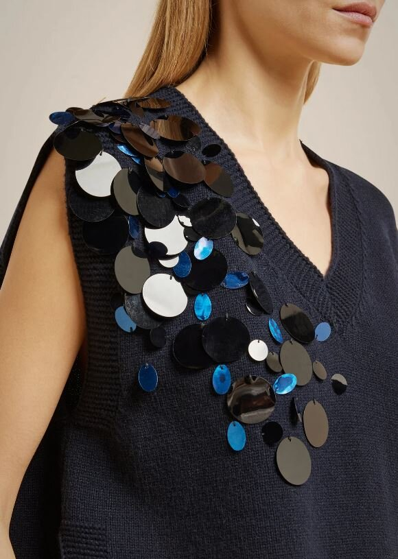 Donkerblauwe debardeur met pailetten detail in cashmere Liviana Conti