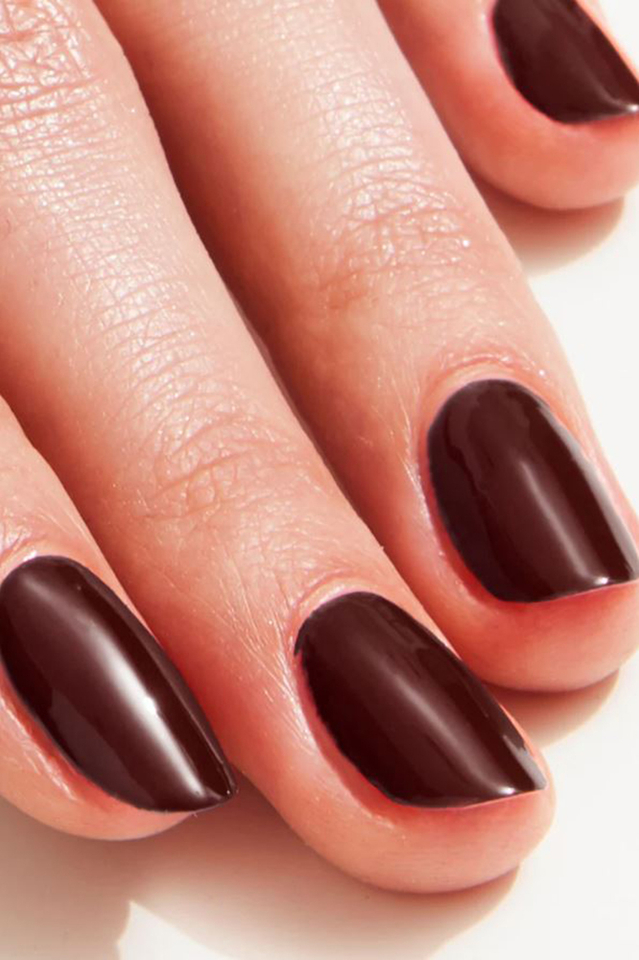 Aubergine nagellak Gitti