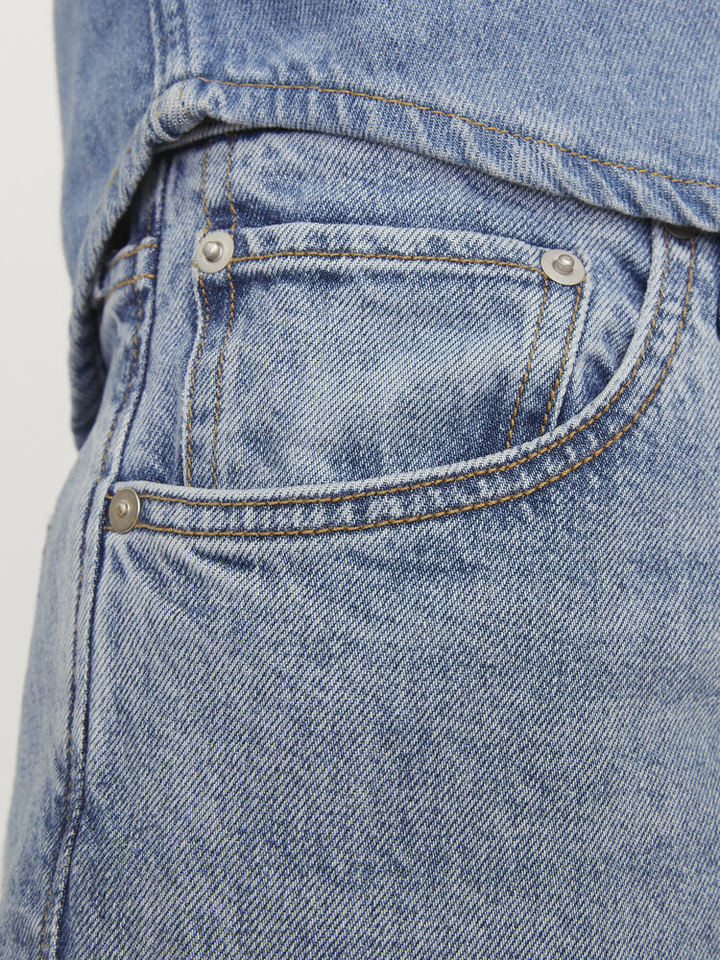 Licht blauwe jeans in relaxed fit Jack & Jones