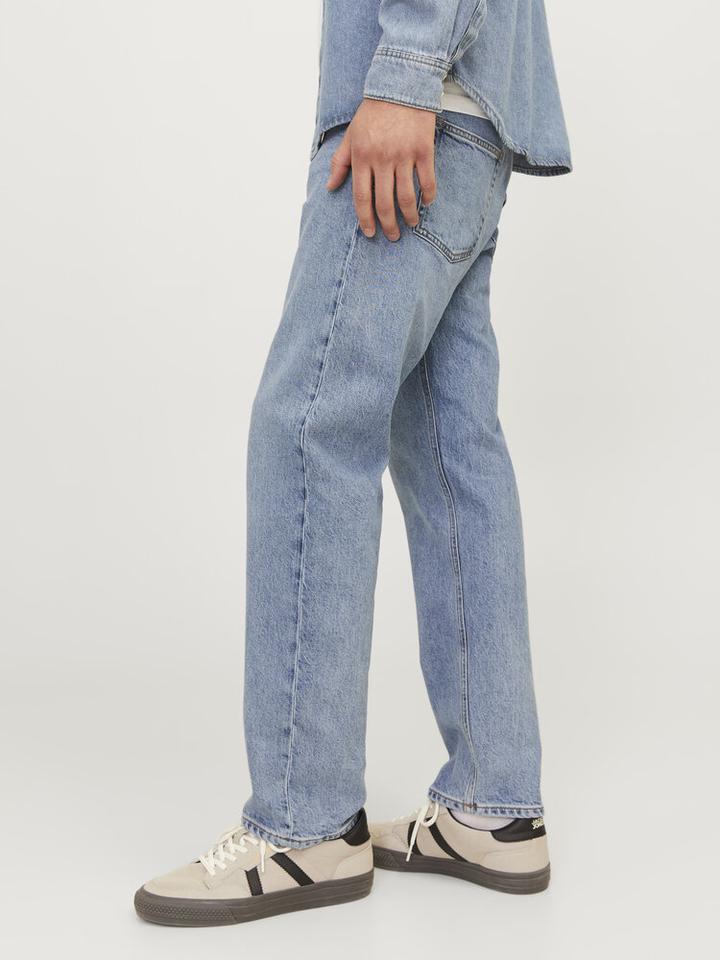 Licht blauwe jeans in relaxed fit Jack & Jones