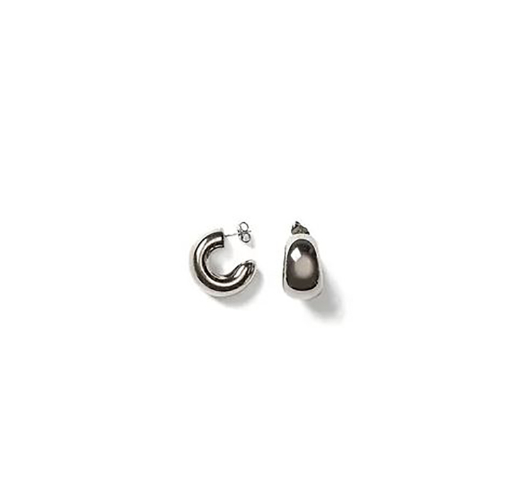 Capri oorbellen zilver metal Laurence Delvallez