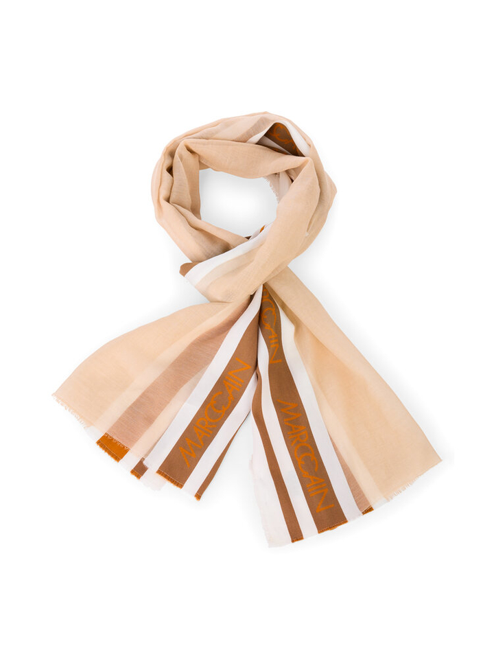 Taupe kleurige sjaal met merknaam Marccain 