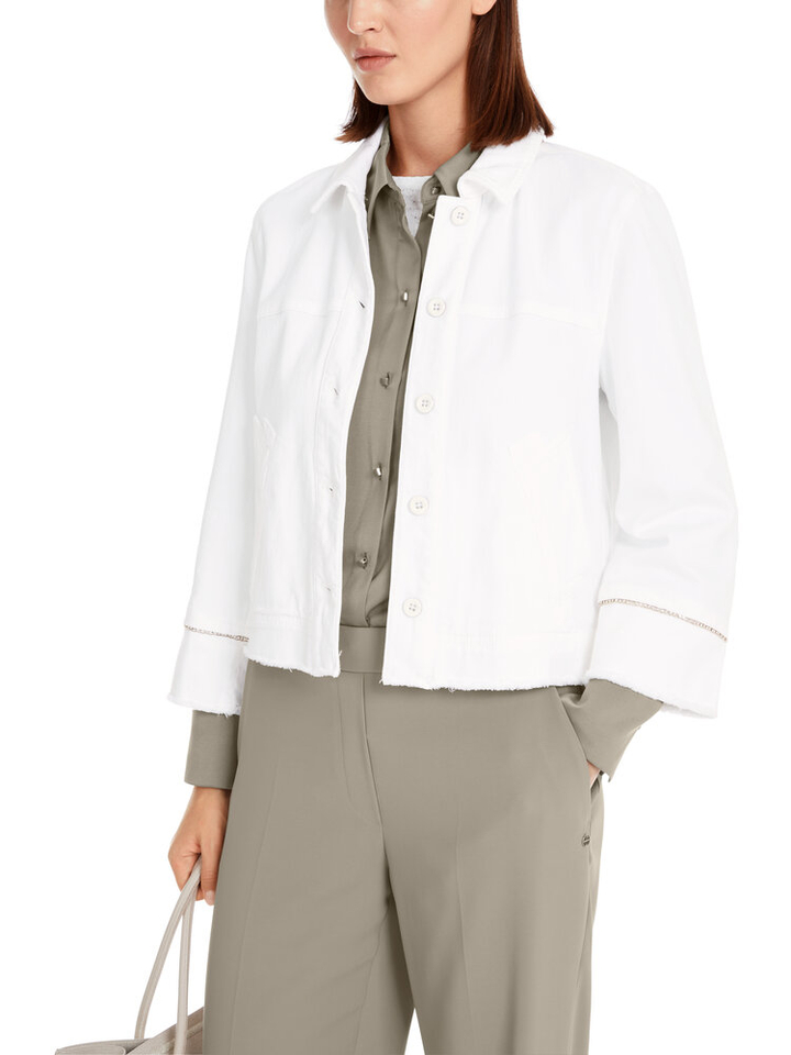 Wit jeansjasje met uitgerafelde onderkant Marc Cain collections