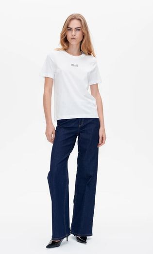 Witte t-shirt met merknaam Jalona Baum Und Pferdgarten