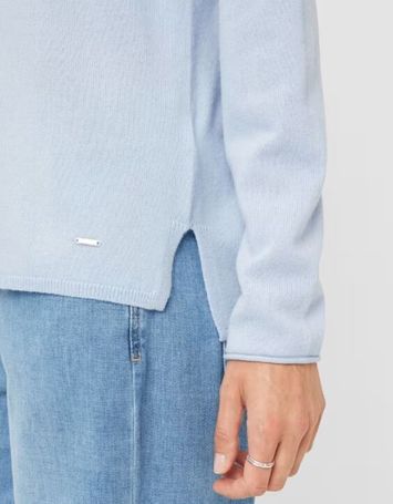 Licht blauwe katoenen trui met boothals Brax