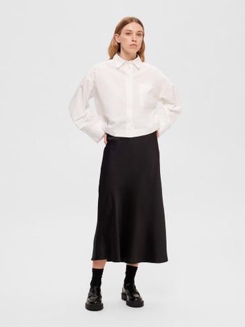 Lange zwarte rok in glanzende stof Selected Femme 