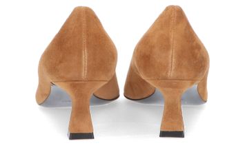 Cognac suede pump met trechterhak  Brandy Natan 