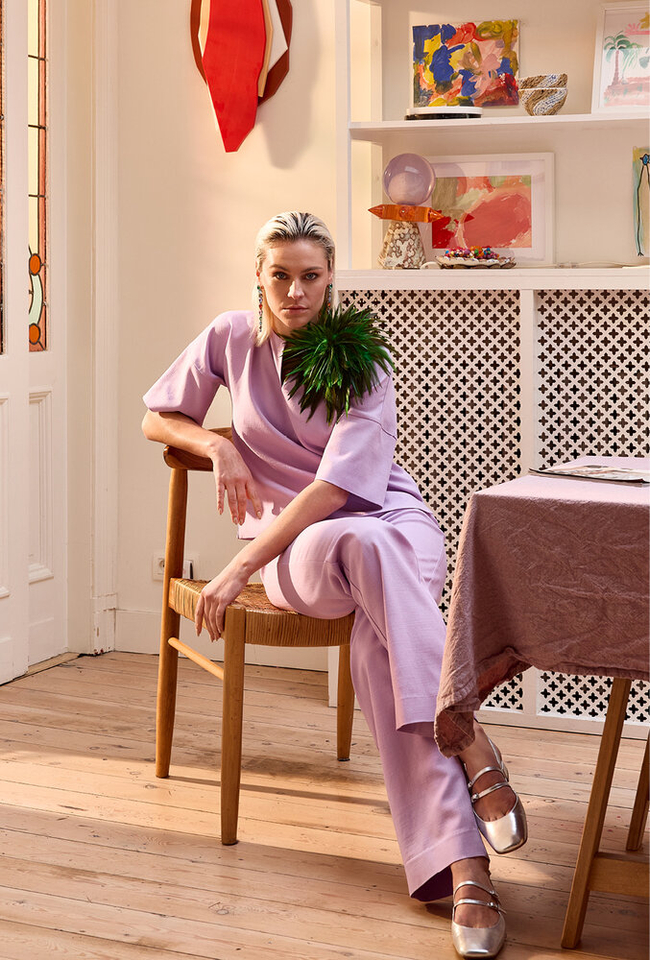 Violet kleurige blouse met V-hals Bona Furore