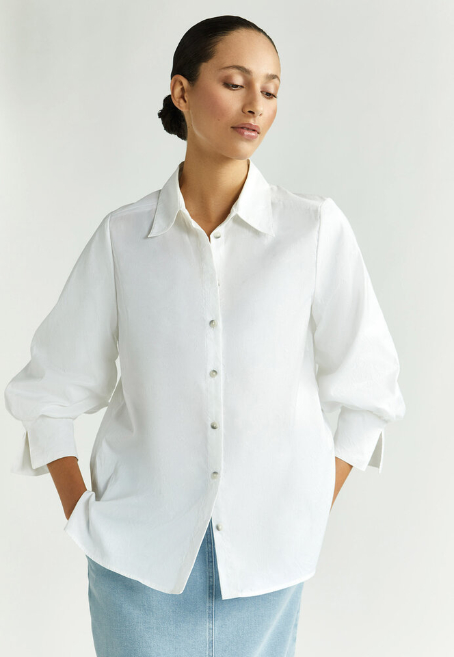 Witte katoenen bloes in krinkelstof met pofmouw Heloise Xandres