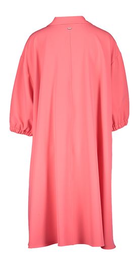 Fushia jurk met lint in de taille Kariena Xandres 