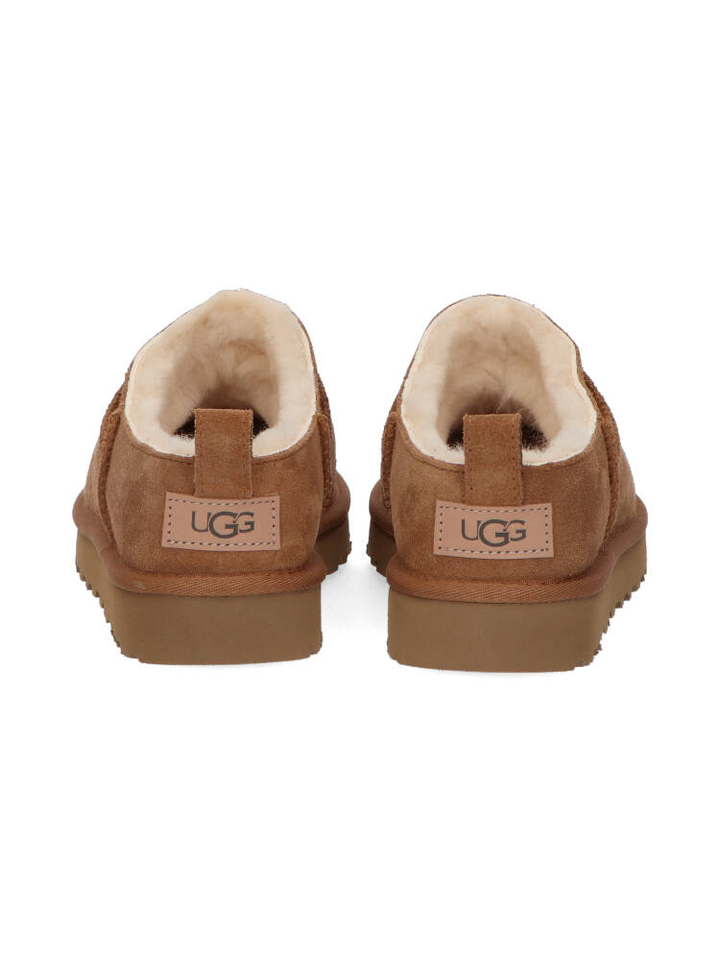 Che chestnut lage boots Ugg