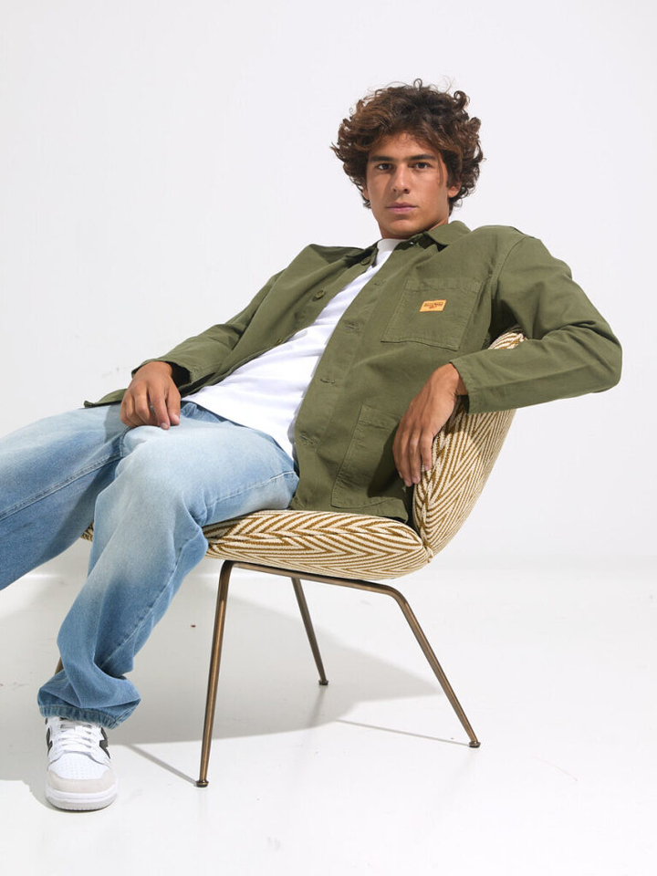 Heren shop the look van Les deux, Selected, Service Works en New Balance Winter 2025 shoot 1