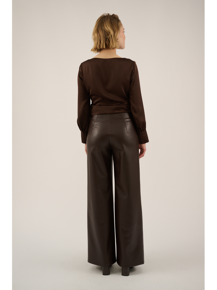 Bruine flare fit broek in leatherlook Triff Oscar