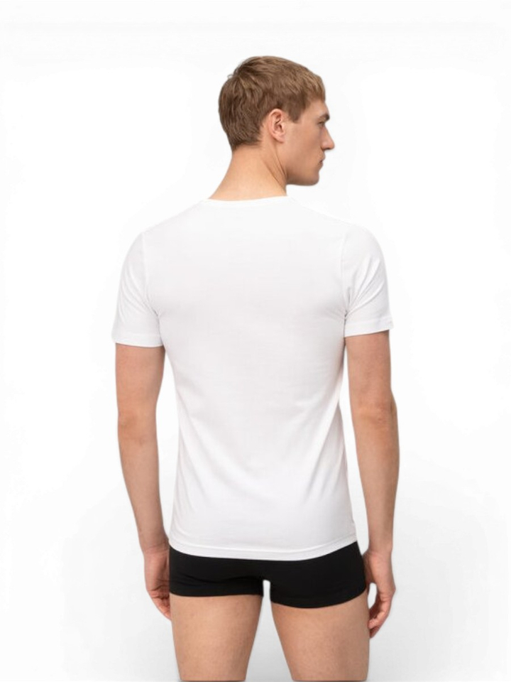 Beige katoenen t-shirt (body fit) met V-hals en korte mouwen Olymp
