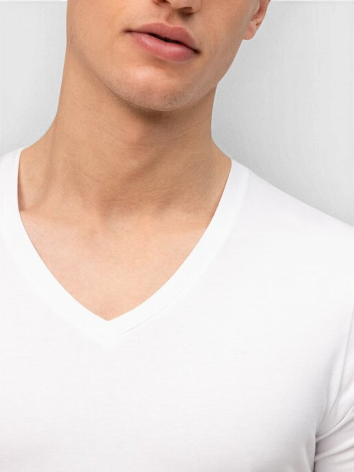 Beige katoenen t-shirt (body fit) met V-hals en korte mouwen Olymp