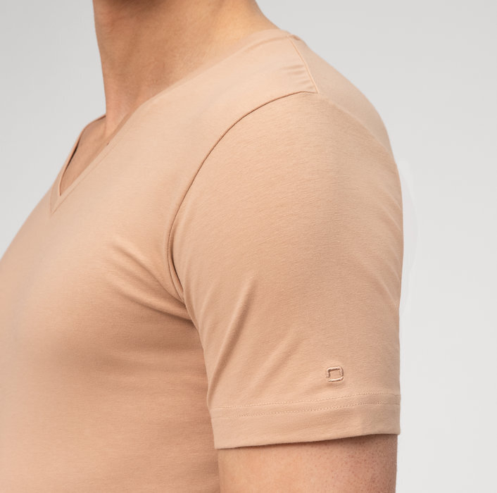 Beige katoenen t-shirt (body fit) met V-hals en korte mouwen Olymp