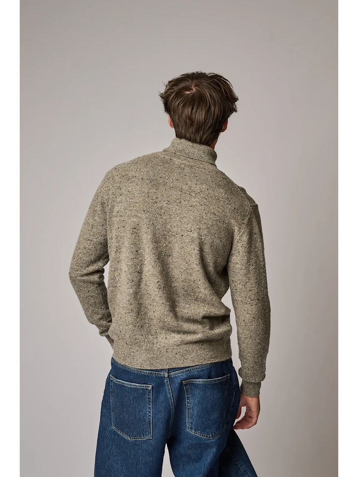 Greige pull met motief en rolkraag Antwrp 