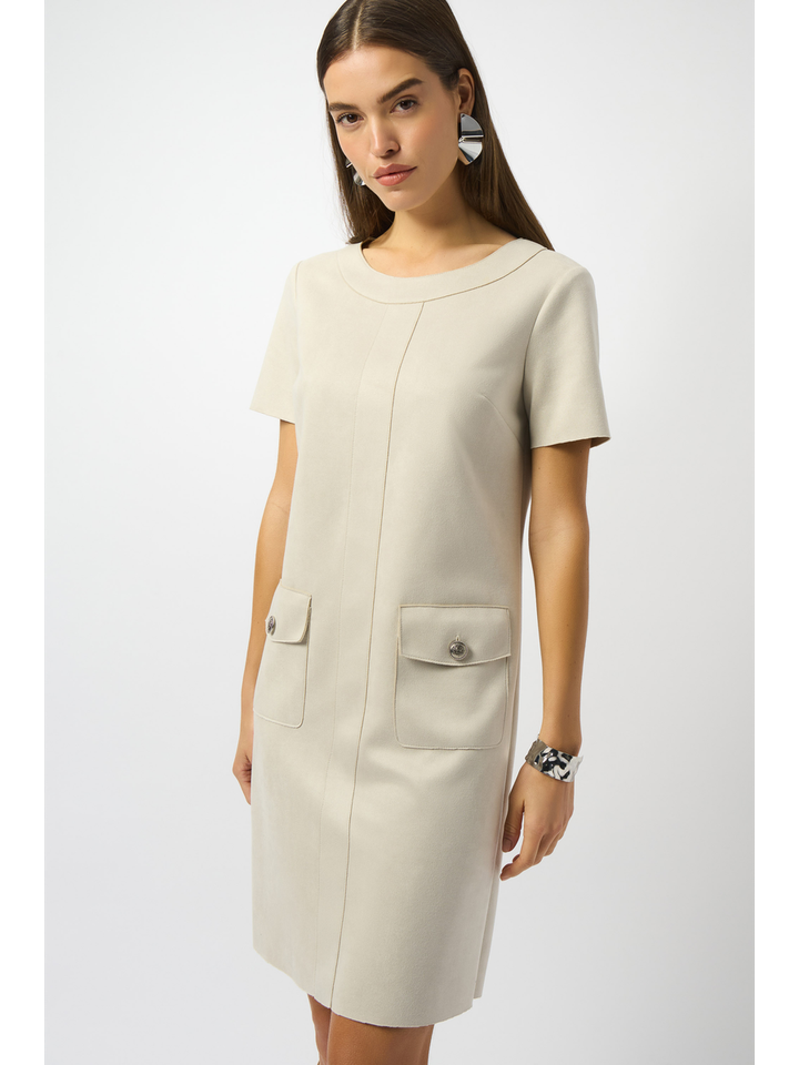 Beige kleed in zachte stof met opgestikte zakken Joseph Ribkoff 
