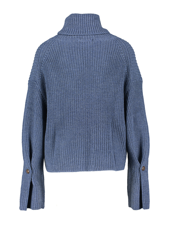 Blauwe gebreide pull met rolkraag en knoopdetail Ami March23