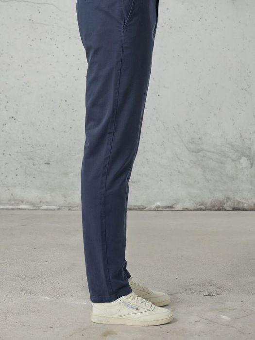 Off white lage sneakers Club 85 vintage Reebok