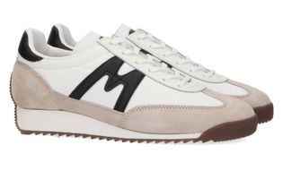 Karhu Fusion Witte lage sneakers met zwart detail Mestari Karhu