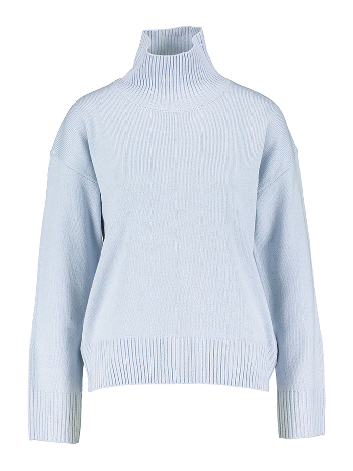 Lichtblauwe trui met rolkraag Marleen Kocca 