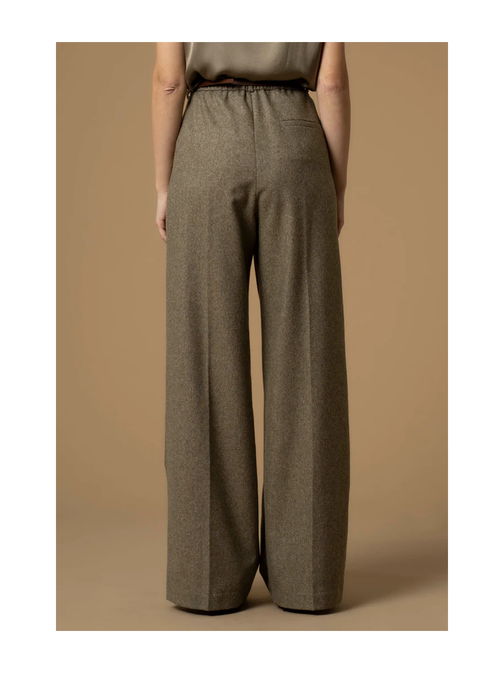 Kaki wollen wijde broek met fijne riem Engracia Kocca 