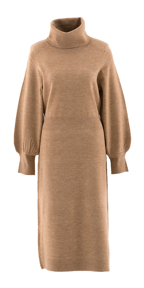 Camelkleurig lang kleed met rolkraag en split Danio Kocca 