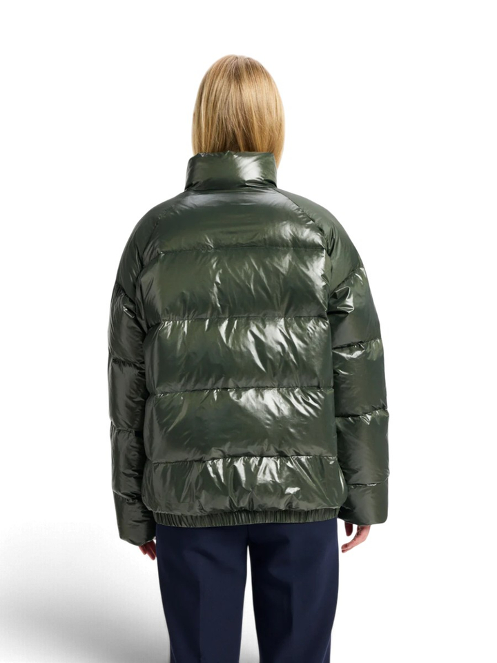 Groene glanzende puffer jacket met elastiek onderaan Huyo Pyrenex