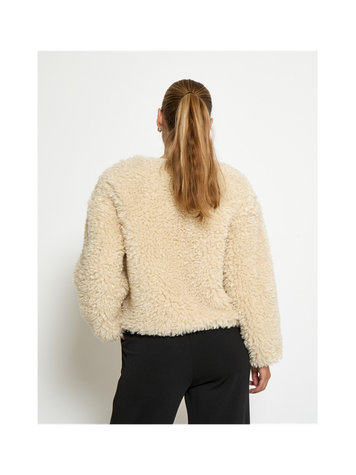 Ecru faux fur vest met detailknopen Julia Jacket Peppercorn