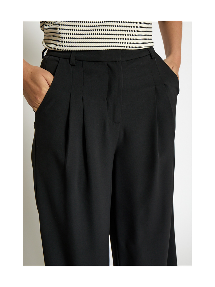 Zwarte geklede broek Jonne Peppercorn 