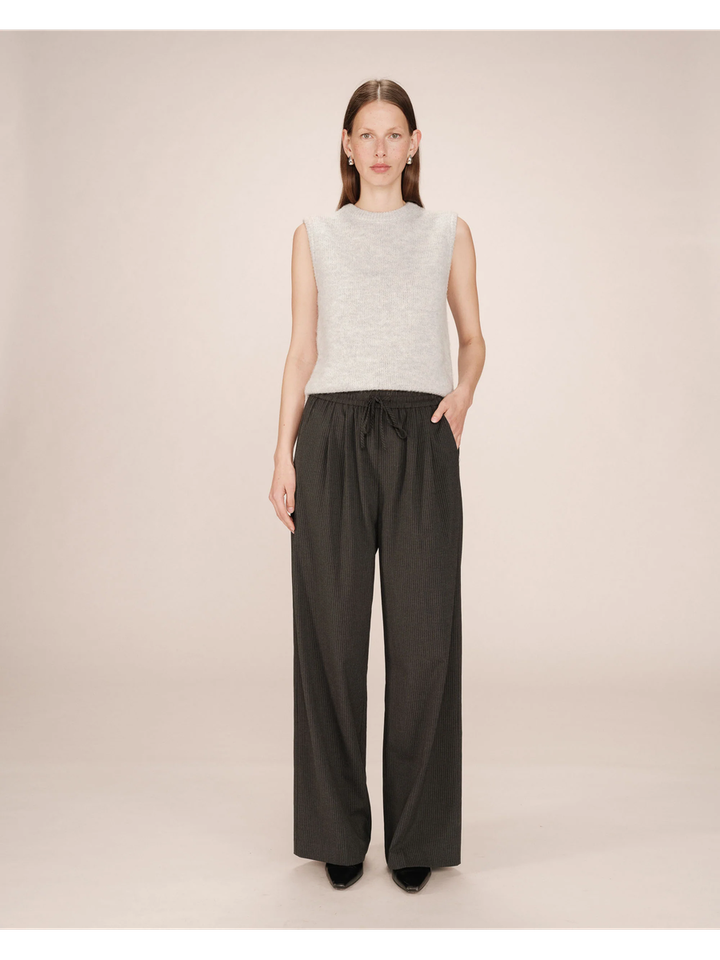 Grijze broek met fijne krijtstreep Stay Grace&Mila