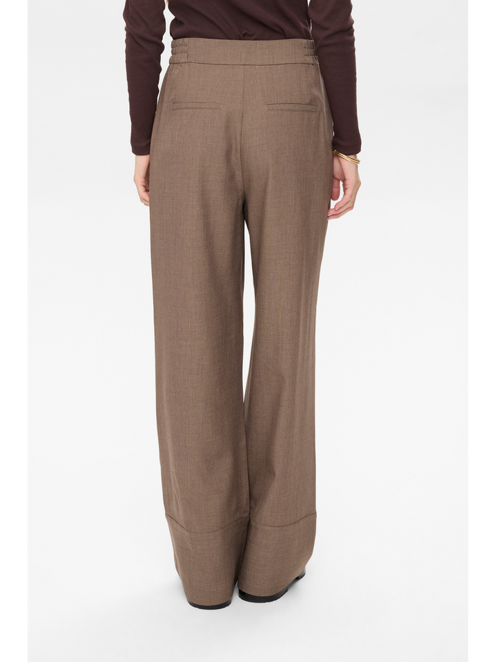 Taupe wijde broek met bandplooi Shelly pants Numph